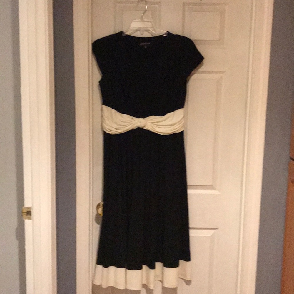 Jones New York black dress with ivory trim.